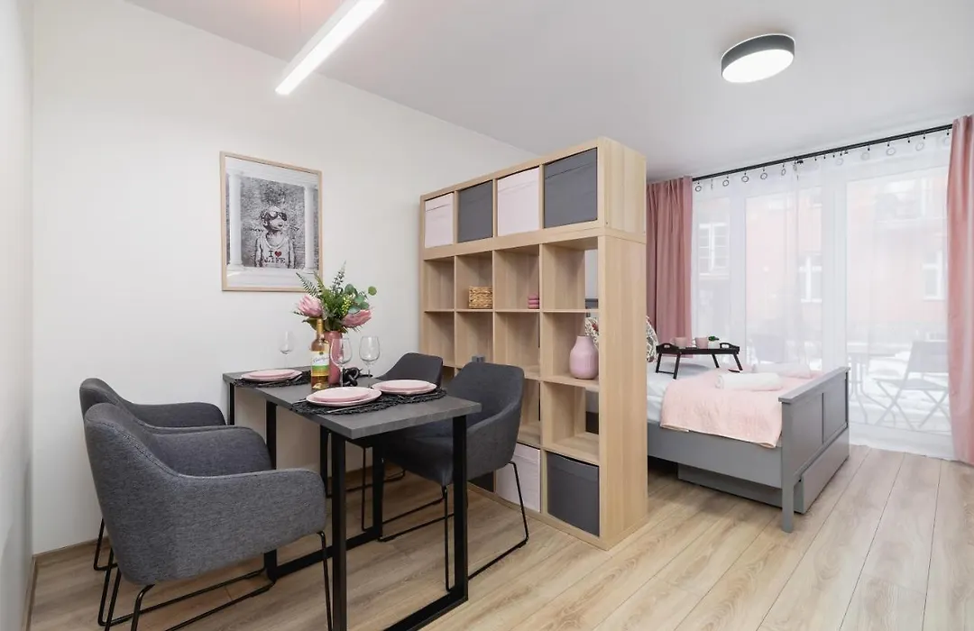 Deluxe Studio Cracow Arianska By Noclegi Renters-1