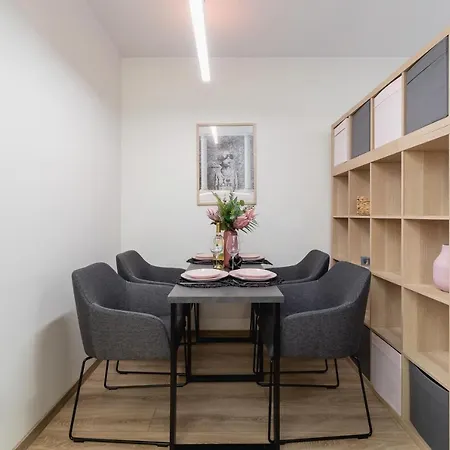 Deluxe Studio Cracow Arianska By Noclegi Renters-3