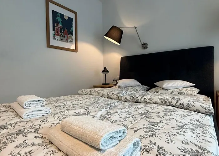 Family Apartments - Private Parking